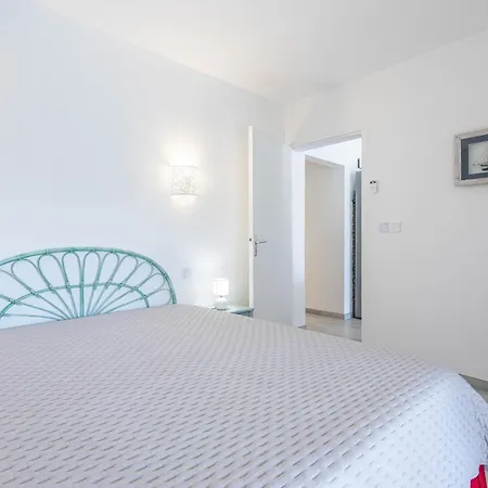 Rez 65m² 5 Min Centre Plages 公寓